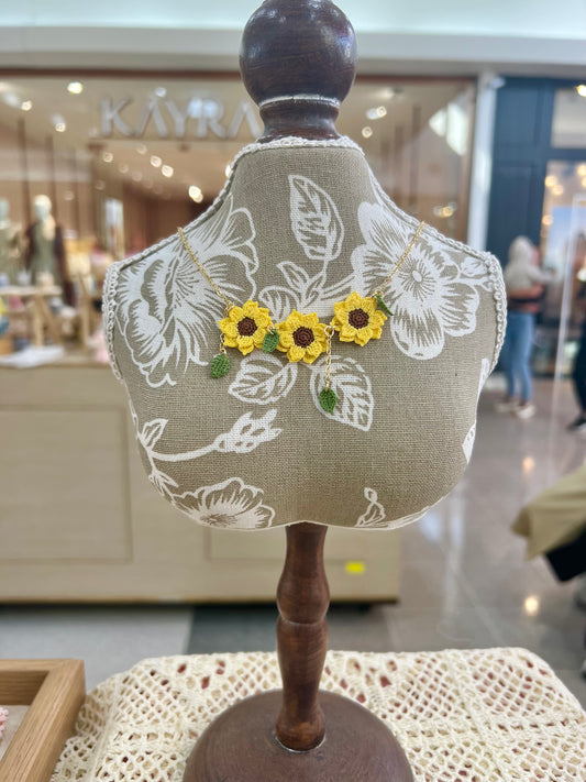 Missliu Handcraft Handmade crochet sunflower necklace