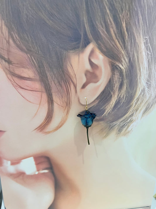 Missliu Handcraft Japanese cobalt rose earring