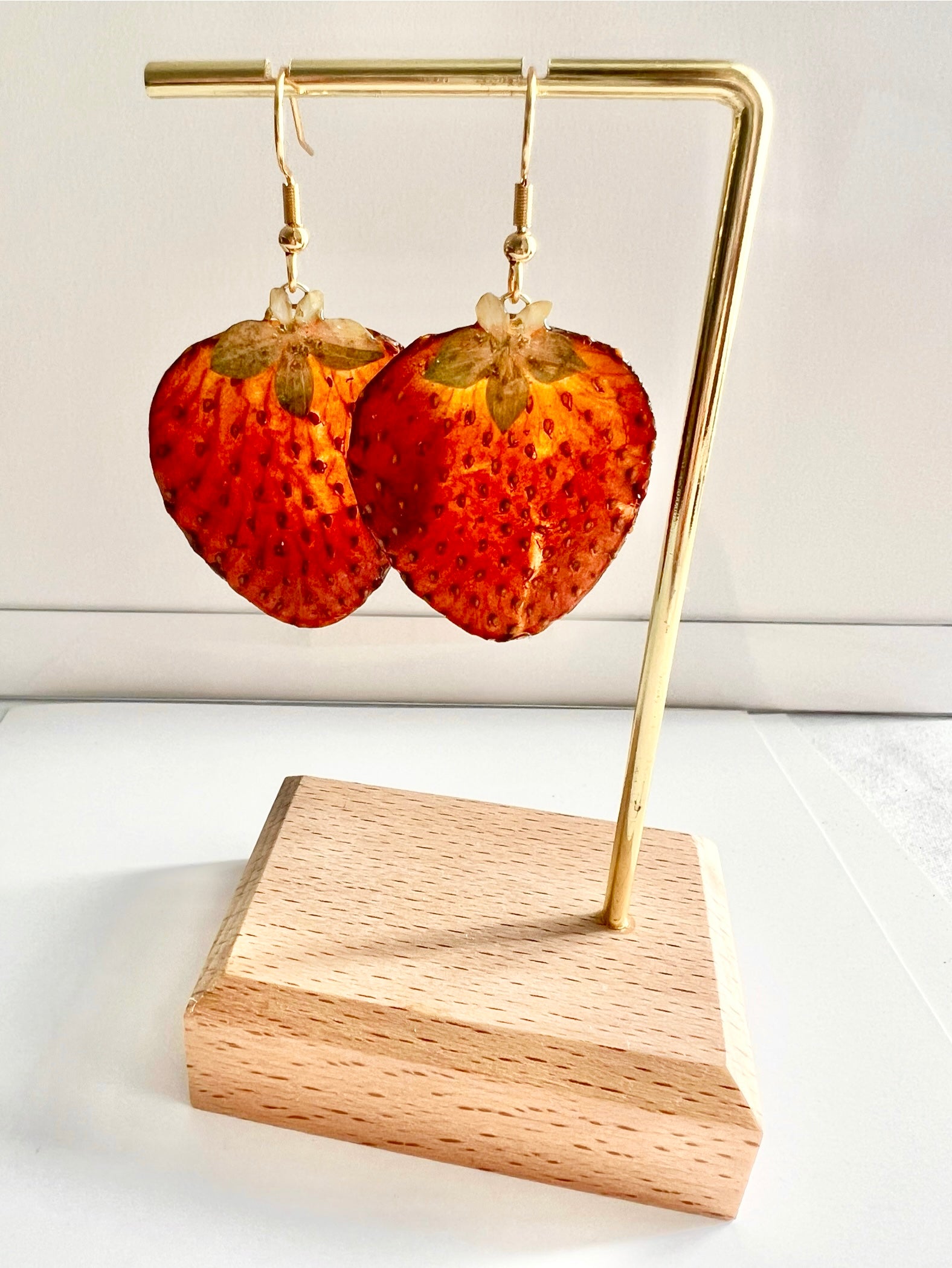 Missliu Handcraft Handmade real strawberry skin earring