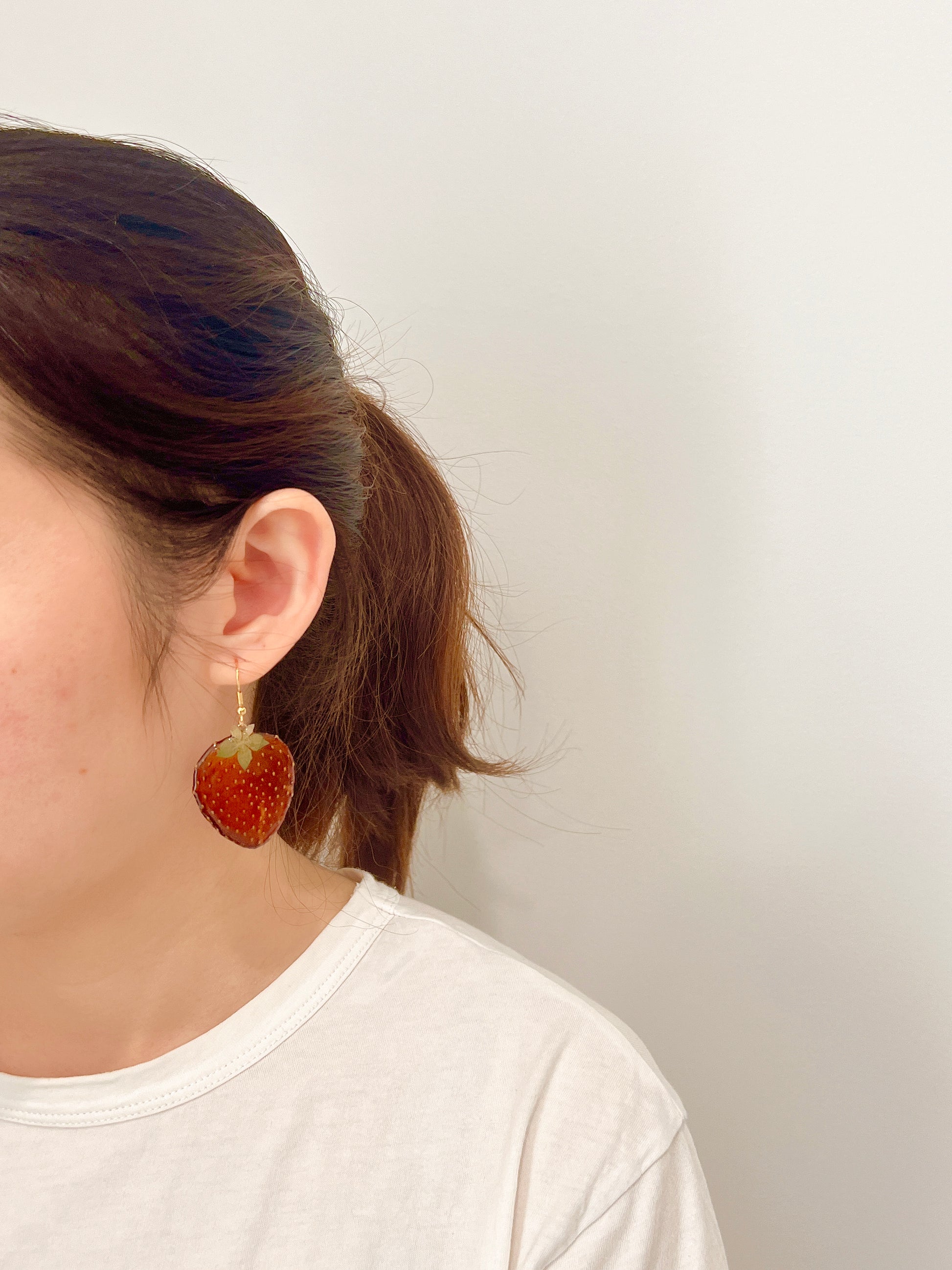 Missliu Handcraft Handmade real strawberry skin earring