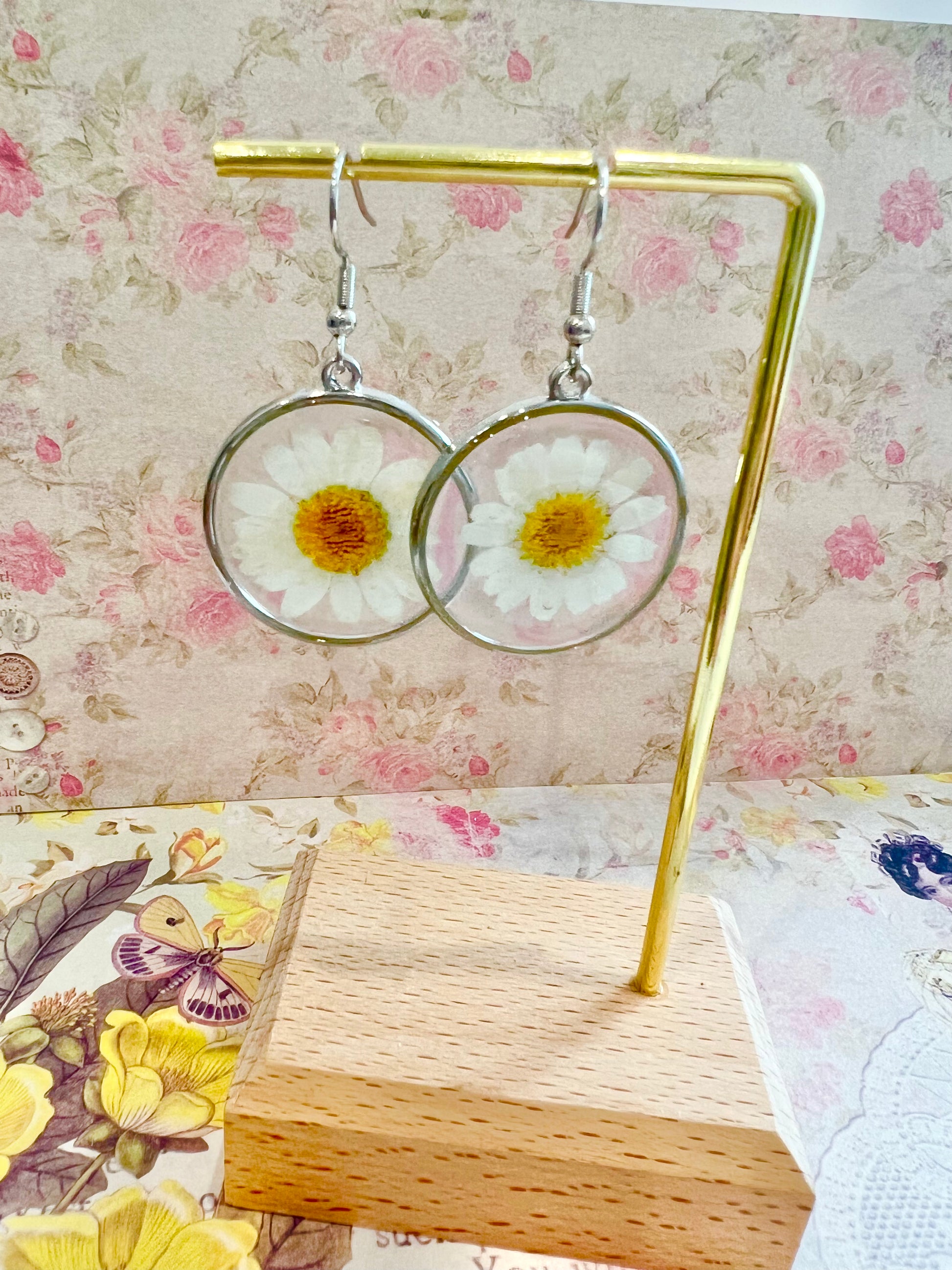 Missliu Handcraft Handmade white daisy earring
