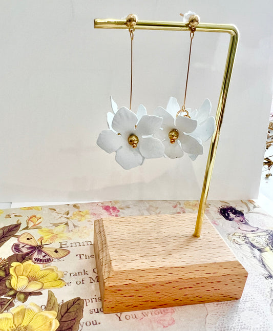 Missliu Handcraft White flower dangling earring