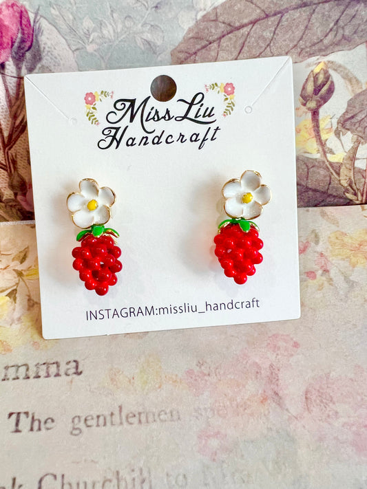 Missliu Handcraft Red grape earring