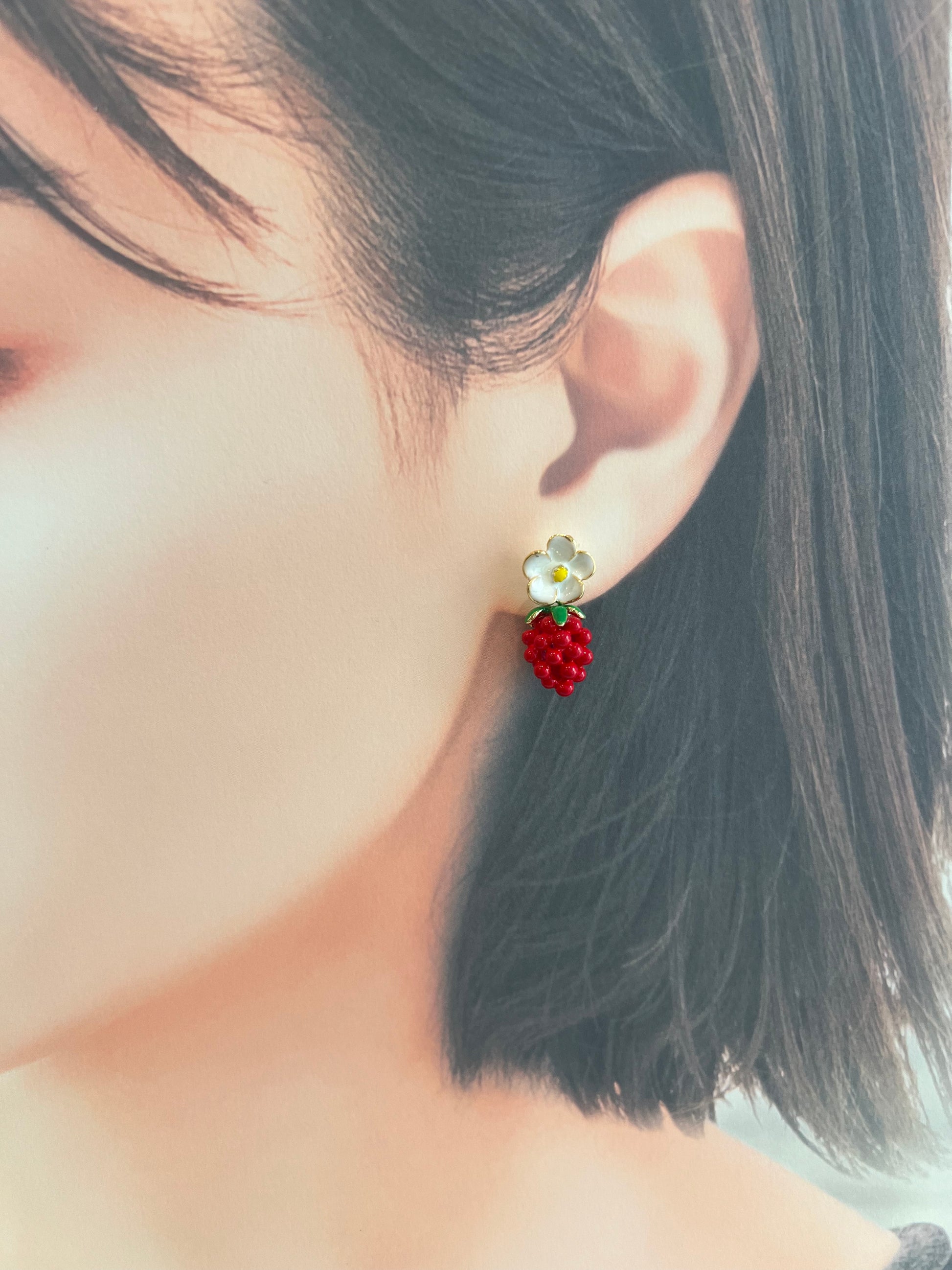 Missliu Handcraft Red grape earring