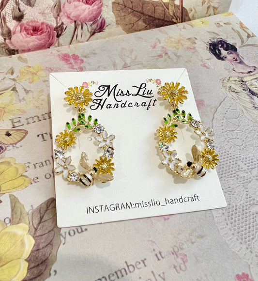 Missliu Handcraft Yellow flower bee earring