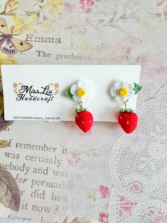 Missliu Handcraft Handmade crochet strawberry earring