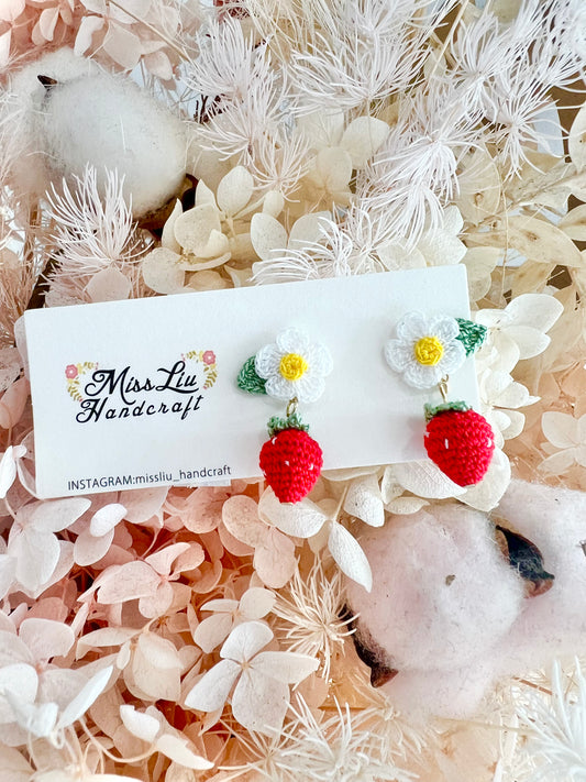Missliu Handcraft Handmade crochet strawberry earring