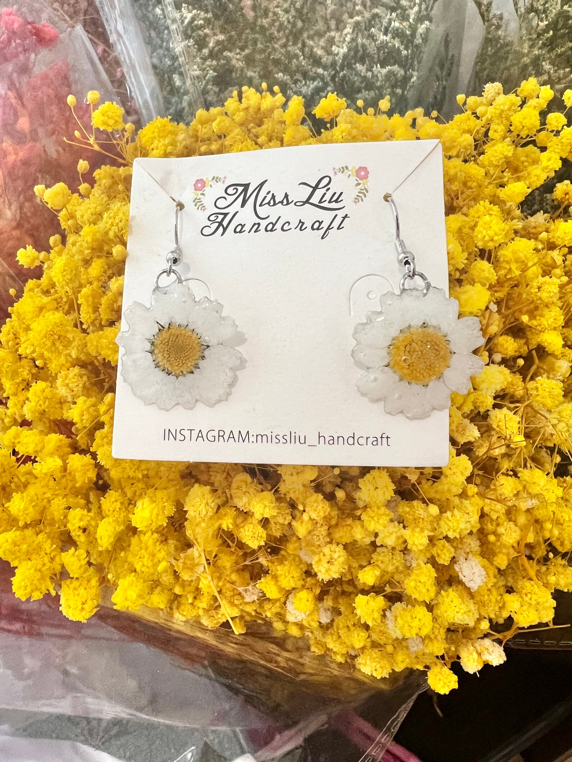 Missliu Handcraft Handmade white daisy real flower earring