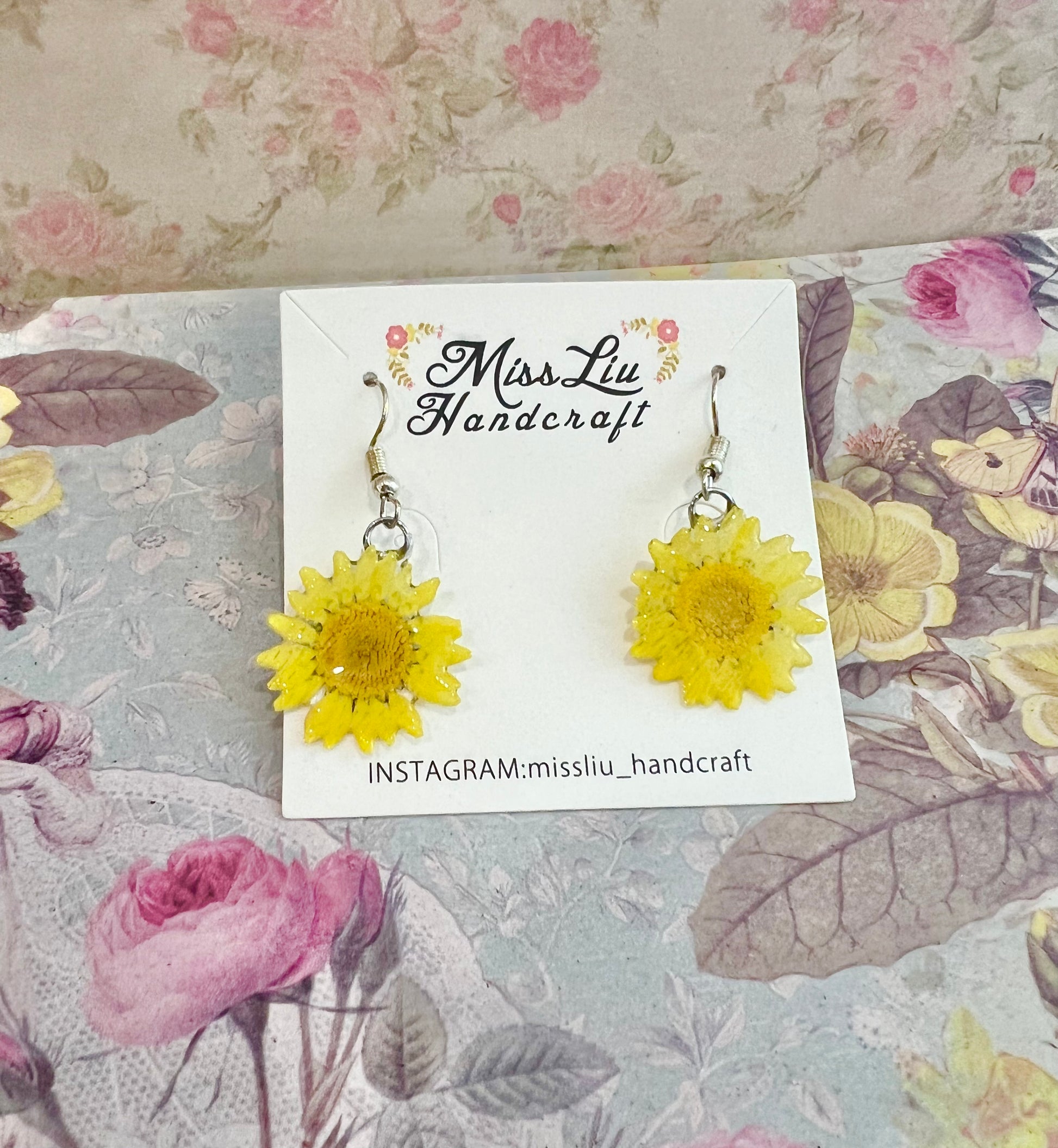 Missliu Handcraft Handmade Yellow daisy real flower earring
